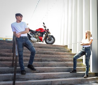 mandoubleblue-17-1747820275